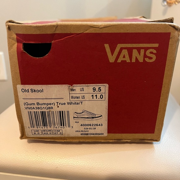 Vans Old Skool (Gum Bumper) True White/ Red size 9.5 worn almost new - Picture 7 of 7